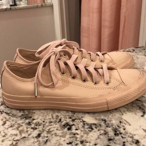 Women’s nude leather converse